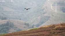 宜賓興文：無人機飛播 科技助農省心又省力_fororder_6bd220cc-3cc8-487e-9838-5cc7c4ff1e6f.600x400