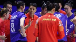 江蘇女排奪冠 主教練施海榮將成績歸功於人才厚度