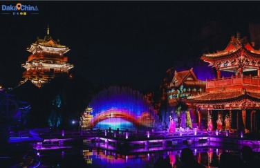 【2025打卡中國】千年汴梁“觸手可及” 外國網紅沉浸式體驗“國潮”河南