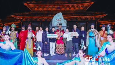 外國人インフルエンサーが河南省開封市の「AB面」を探索　千年の汴梁が手で觸れる距離に