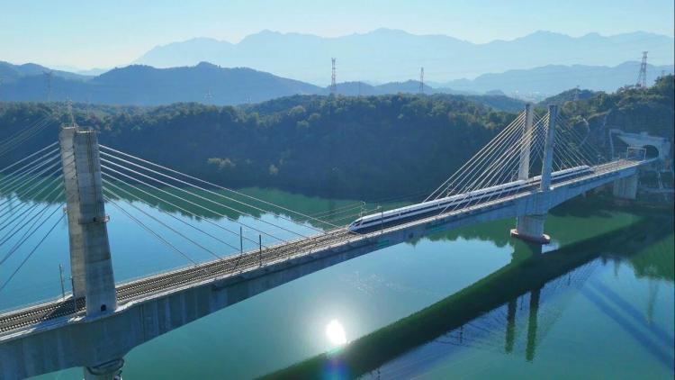 杭衢高铁，今起试运行！